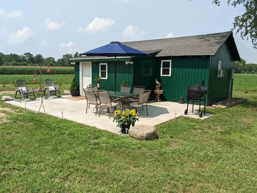 Secluded Country Cabin - Image 1