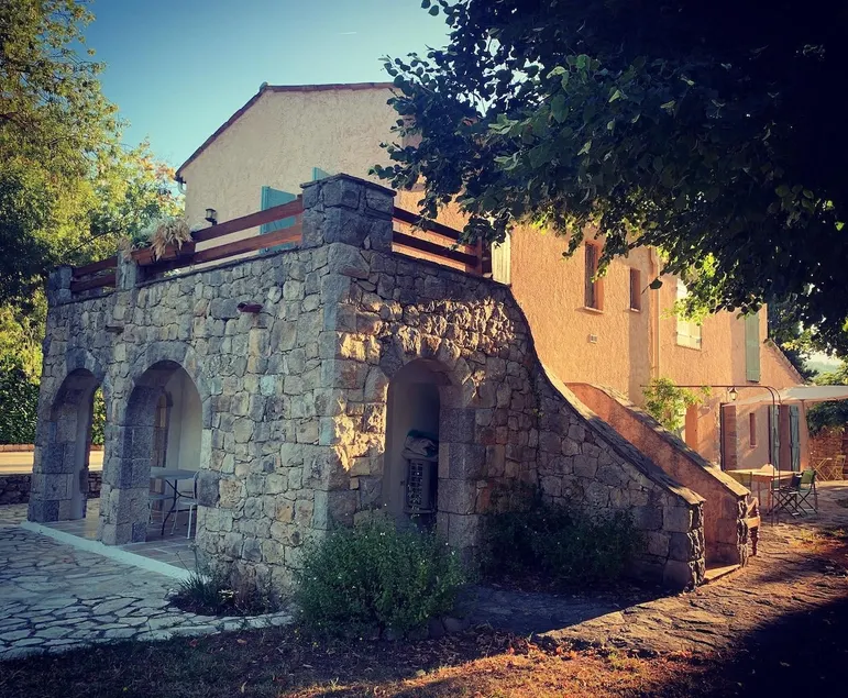 Charming Provençal bastide in the French Riviera - Image 1