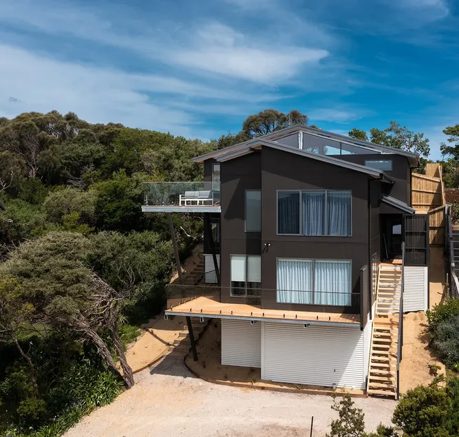 Sandy Joint - Image 1