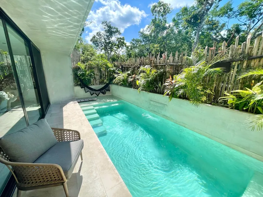 Luxury 2BD w/ private pool + home theatre - Image 1