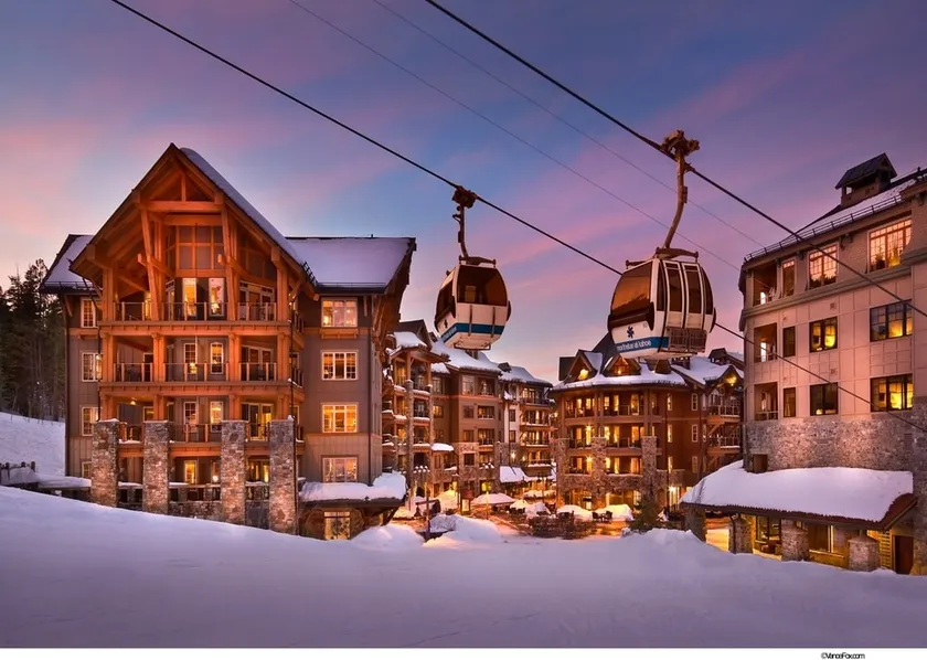 VIP in Gondola bldg! 3bdrm 3 bath +den +more! - Image 1