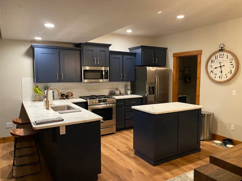 Updated Schweitzer condo with beautiful mountain and valley views! - Image 1