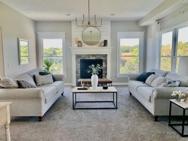 Secluded, spacious, hilltop acreage home with stunning views of Omaha skyline - Image 1