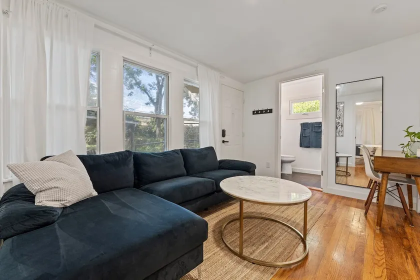 Holly Hideaway | Walkable Eastside Retreat - Image 1