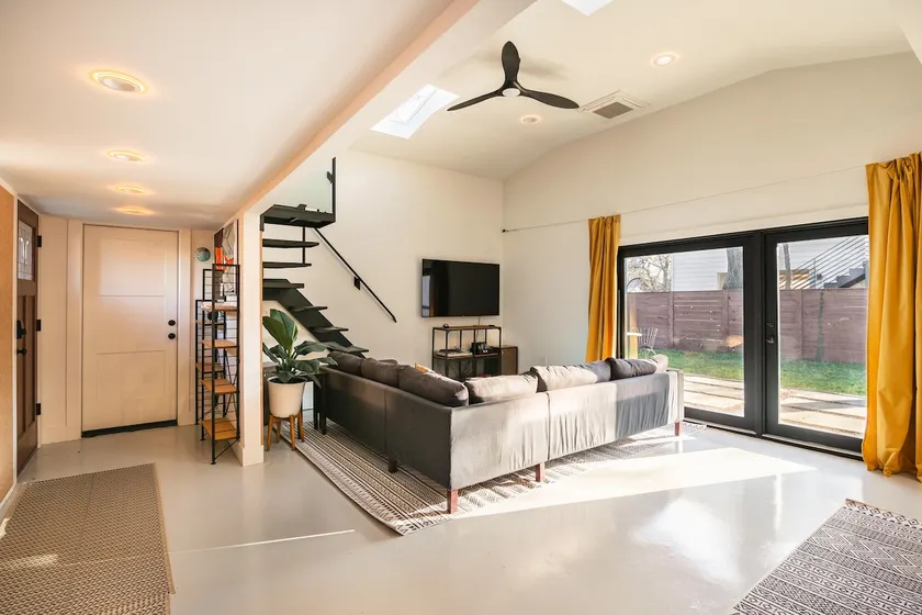 Sky House | Hyde Park | Loft - Image 1