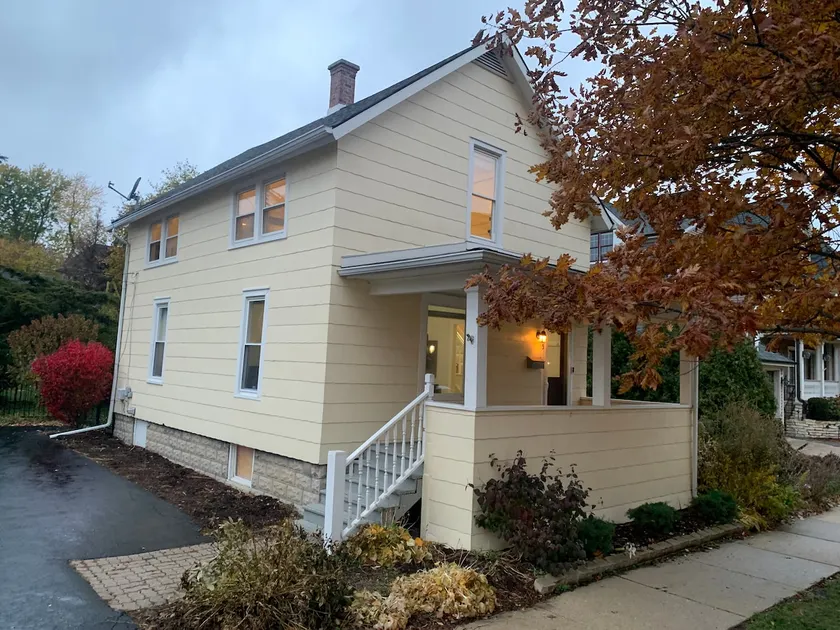 Quaint and Quiet - Downtown Naperville! - Image 1