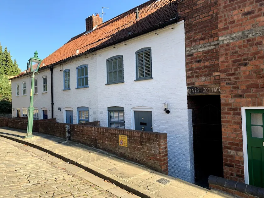 Charming Historic Cottage, perfect location - Image 1