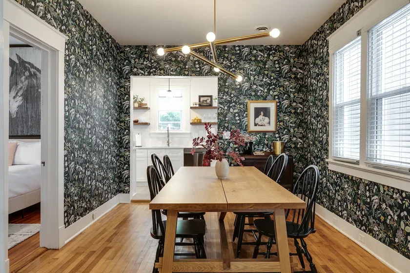 Renovated Carytown Cottage w/ Parking & Fire-pit - Image 1