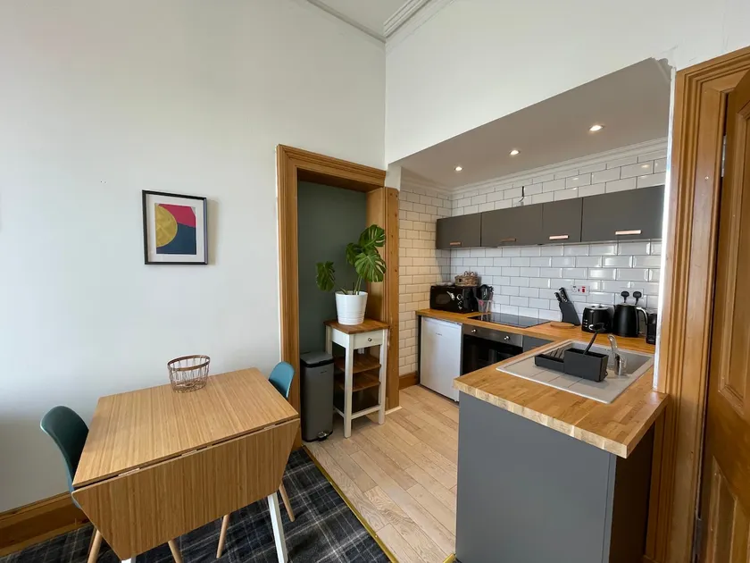 Homely 1 Bed flat in the Heart of Helensburgh - Image 1