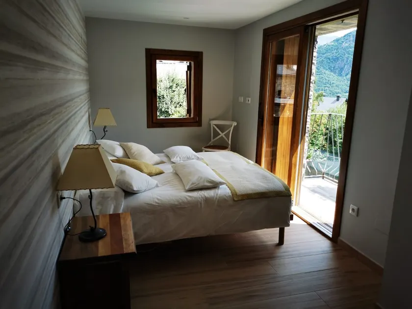 Rural House apartments in the Pyrenees CR-HU-1462 - Image 1