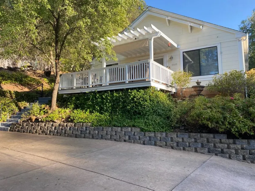 Wine Country Home Located in Heart of Downtown Amador City - Image 1