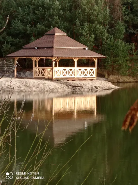 Year-round house in the woods with a lake, sauna, and jacuzzi - Image 1