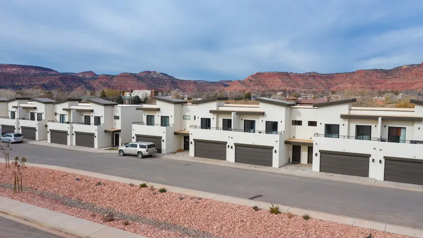 Newly built 3-Bedroom townhome near all trails #11 - Image 1