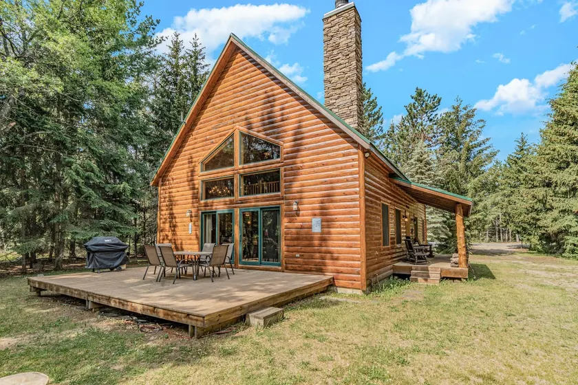 Modern Rustic Cabin near the Leota Trails - Image 1