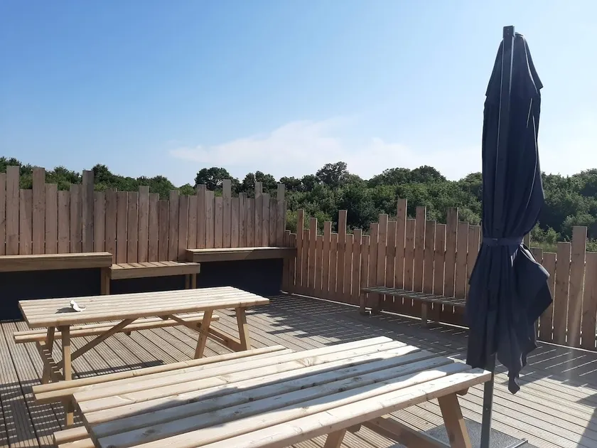 Accommodation with large terrace - Image 1