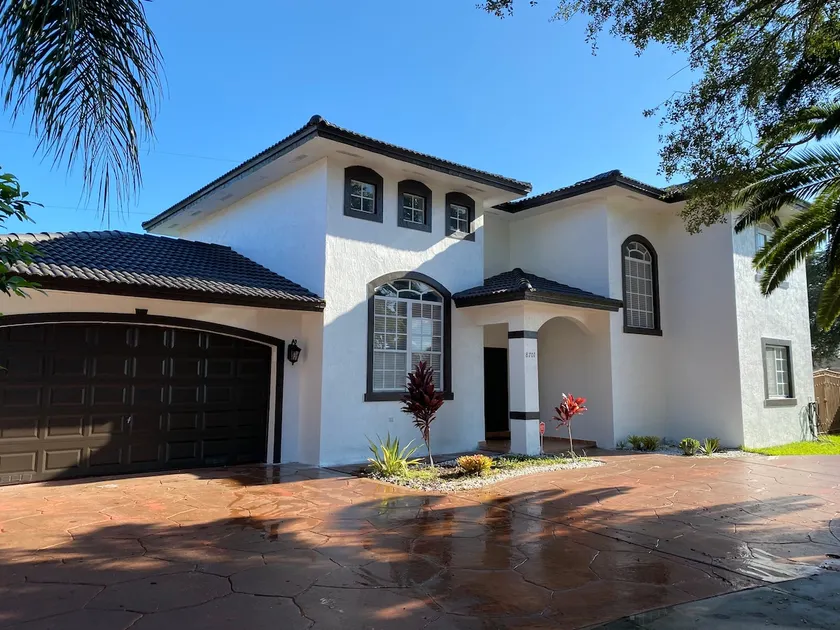Miami 4BR with Private Pool - Image 1