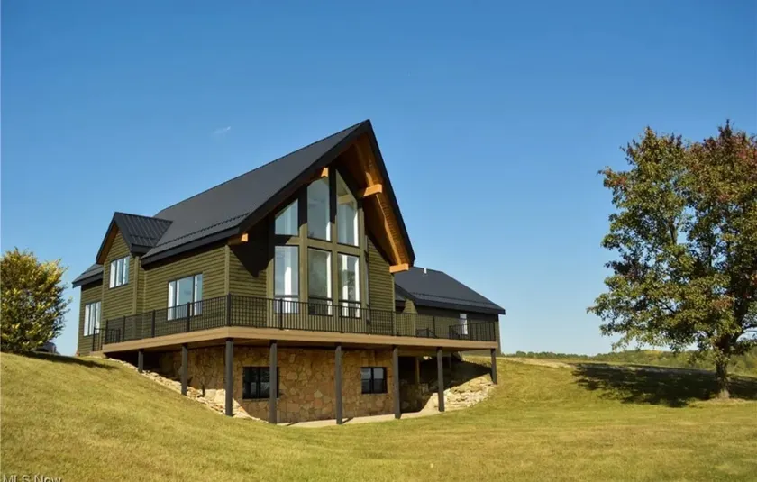 White Pines Lodge-Group Getaway/Luxury/360° Views - Image 1