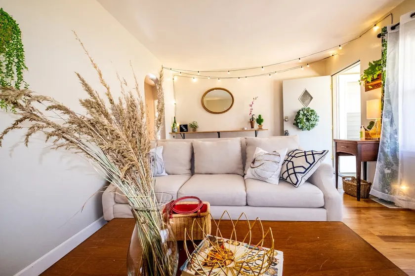 Cozy Quiet 2BR/1BA Bungalow | Central Location - Image 1