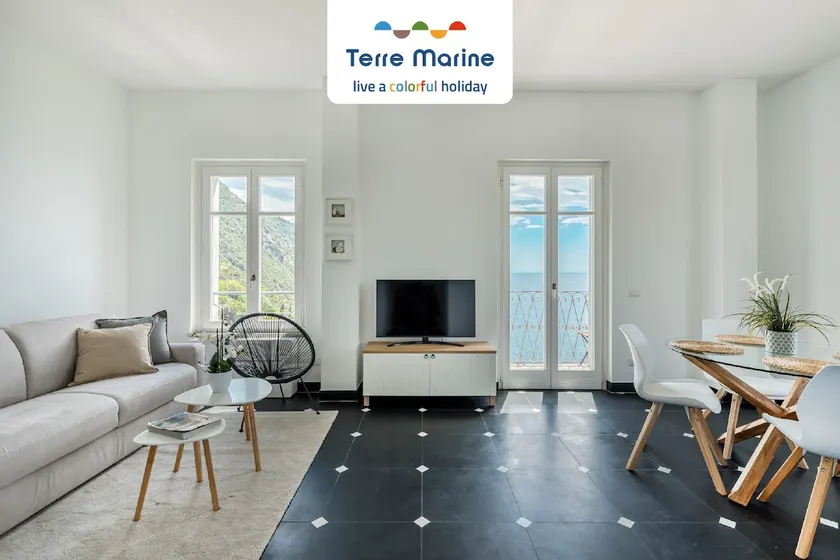 Sea Breeze Flat, Terre Marine - Image 1