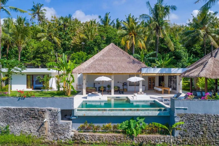 Villa Hidden Pearl, with private cook and pool - Image 1