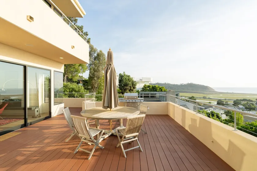 Stunning 5BR Terrace Home | Incredible Ocean Views - Image 1