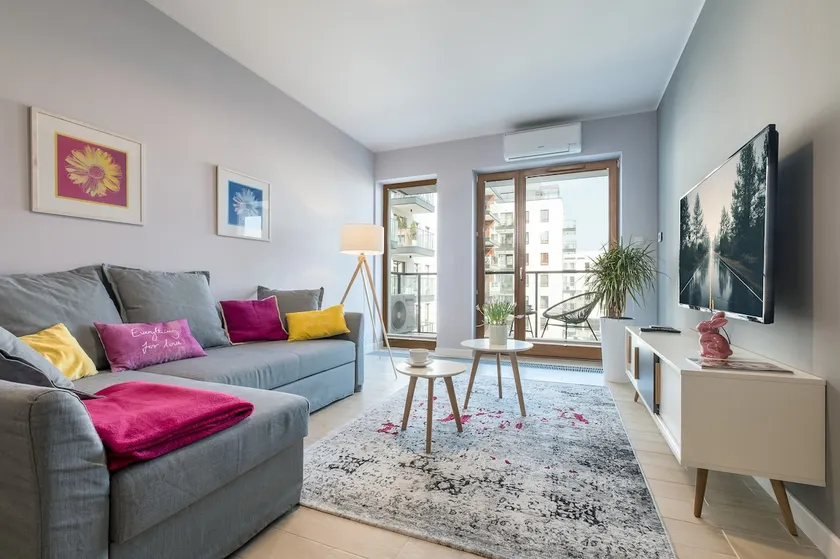 Raya Mansion - lovely 2 bedroom flat near Olinek - Image 1