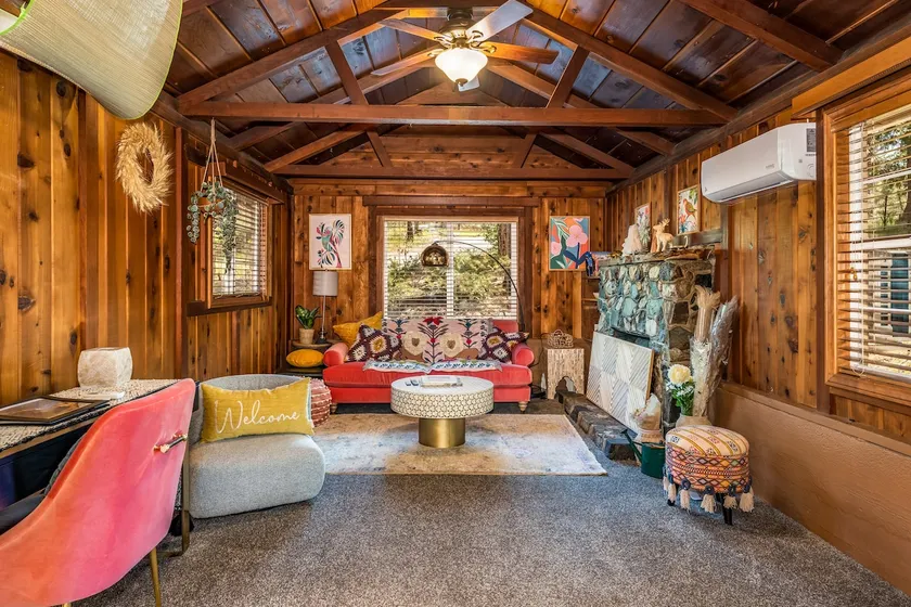 King + Queen Suites | Cozy Cottage Yosemite - Image 1