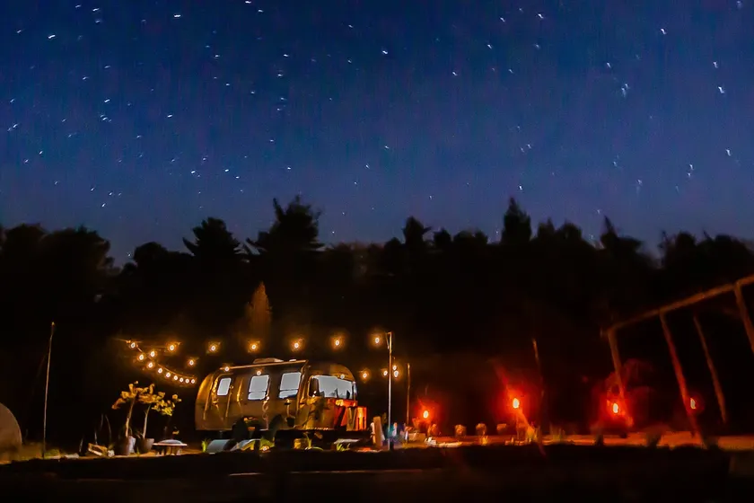 30-Acre Airstream Cottage| Hot Tub•Forest• Firepit - Image 1
