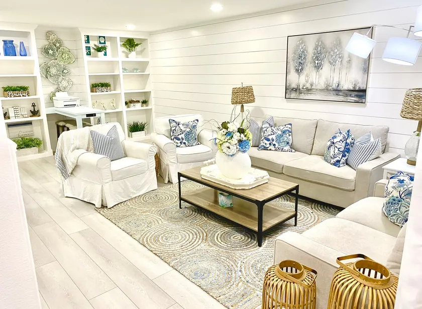 REMODELED 3 BEDROOM 2.5 BA. HOME ACROSS FROM PRIVATE BEACH OR WALK TO DOG BEACH! - Image 1