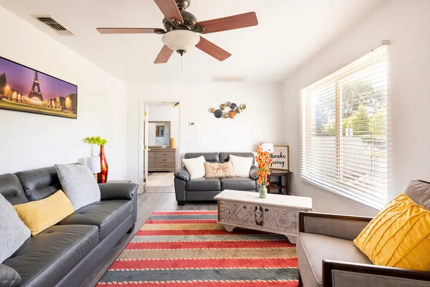 Misha’s Hunn Cottage - Image 1