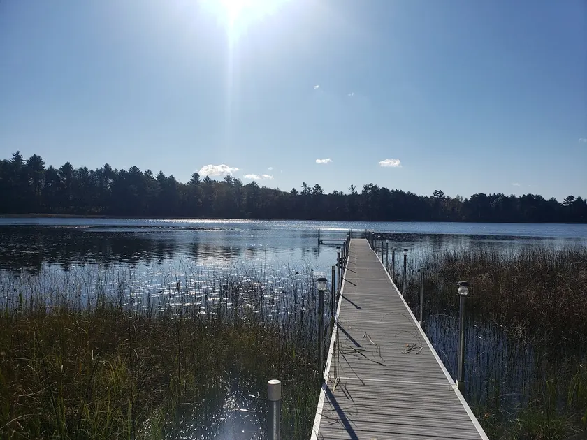 Charming cabin on a lake with 2 bedrooms, one bath - Image 1