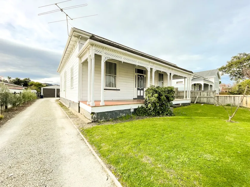 Constables Quarters - Image 1