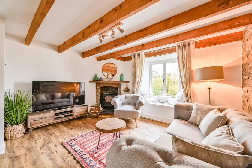 Cosy Bake Cottage | Prime & Peaceful Location - Image 1