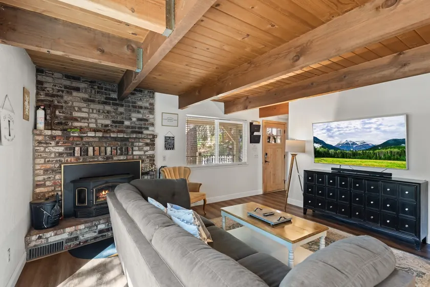 Cabin in Nature's Wonderland - Image 1