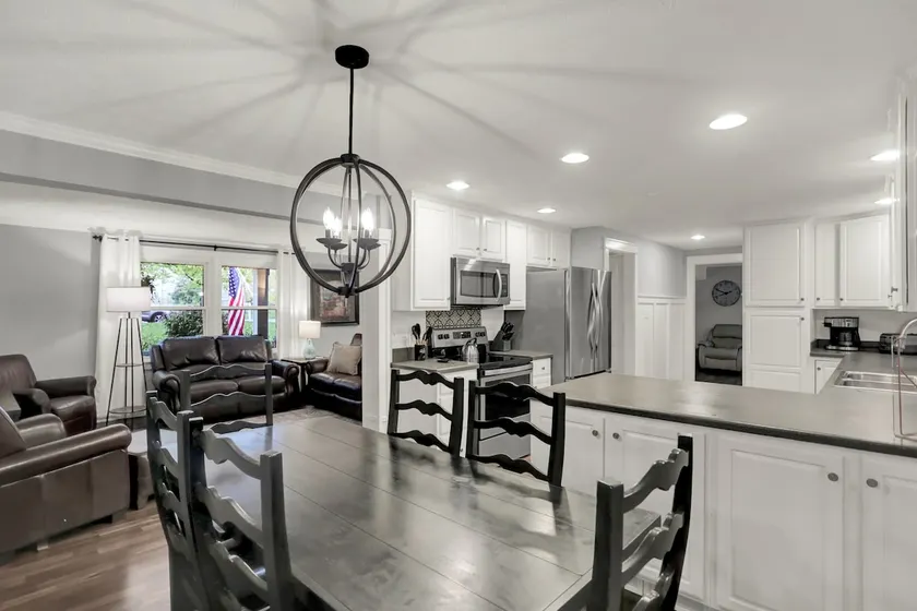 Private/spacious home w/backyard near Grand Park - Image 1