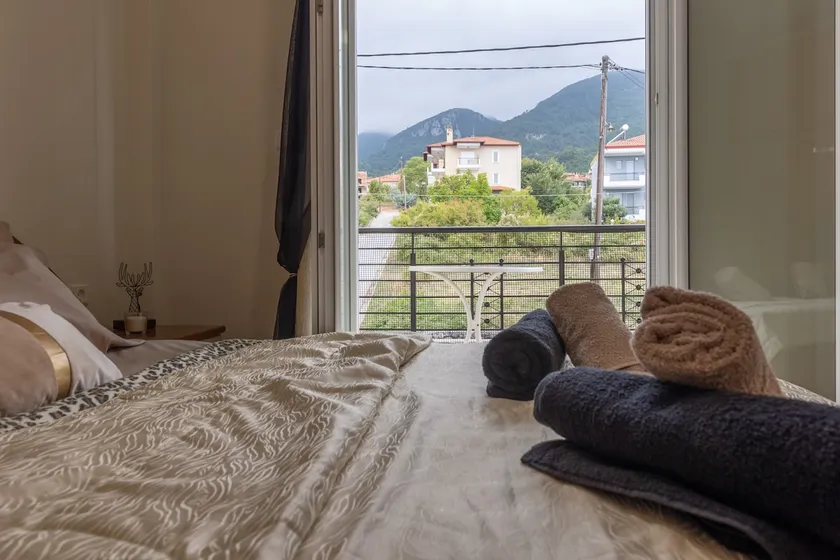 Sea and Mountain Apartment 1 - Image 1