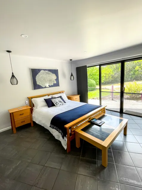 Secluded couple's retreat in Nelson, Victoria - Image 1
