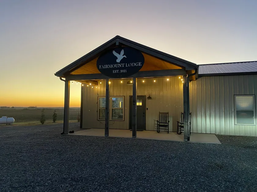 Fairmount Lodge (No pet policy) - Image 1