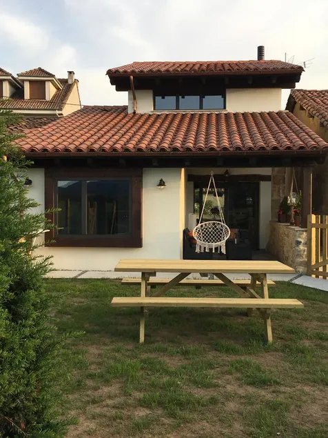 ”Los Abuelos” Country House at the foot of the Sueve - Image 1