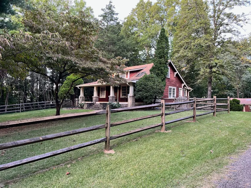 Country Oasis in the City - Best of Both Worlds - Image 1