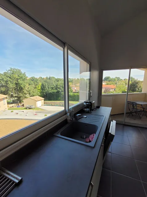 New apartment in residential area - Image 1