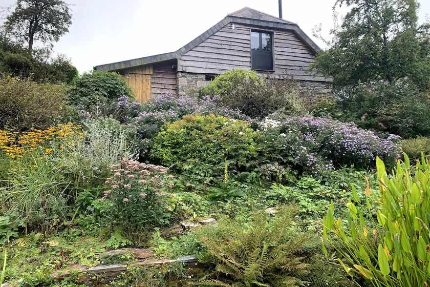 Barn and Stables in Spectacular, Tranquil Gardens - Image 1