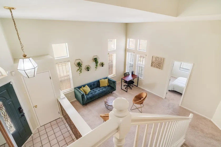 Spacious 5BR Home|Private Yard|Convenient Location - Image 1