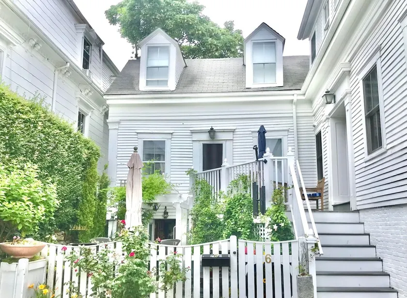 Best location in Ptown,1 Bedroom,PARKING/WaterVIEW - Image 1