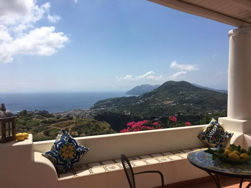 ”Nepitella” apartment with 2 large terraces - Image 1