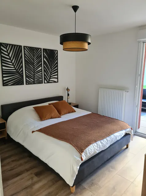 3-star 2-room apartment 100 m from the lake with terrace and garden - Image 1