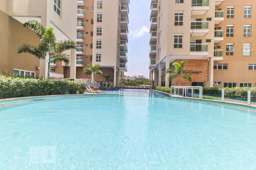 AMAZING LUXURY 2 BR condo/pool/50”TV/AC/Wifi250MBs - Image 1