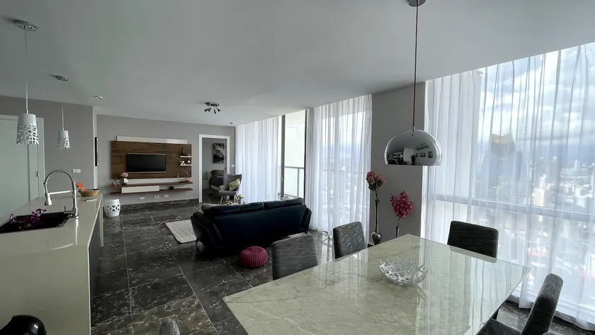 Yoo Panama, 54th floor, comfortable and cozy. - Image 1
