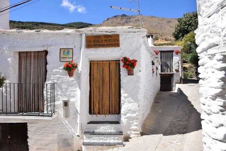 La Abuela Mercedes Rural House in Trevélez - Image 1