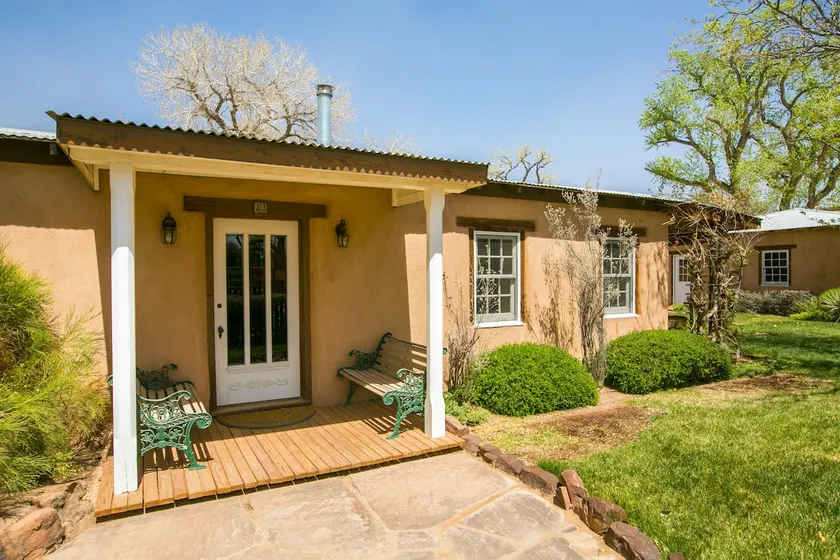 The Bridge House - Image 1
